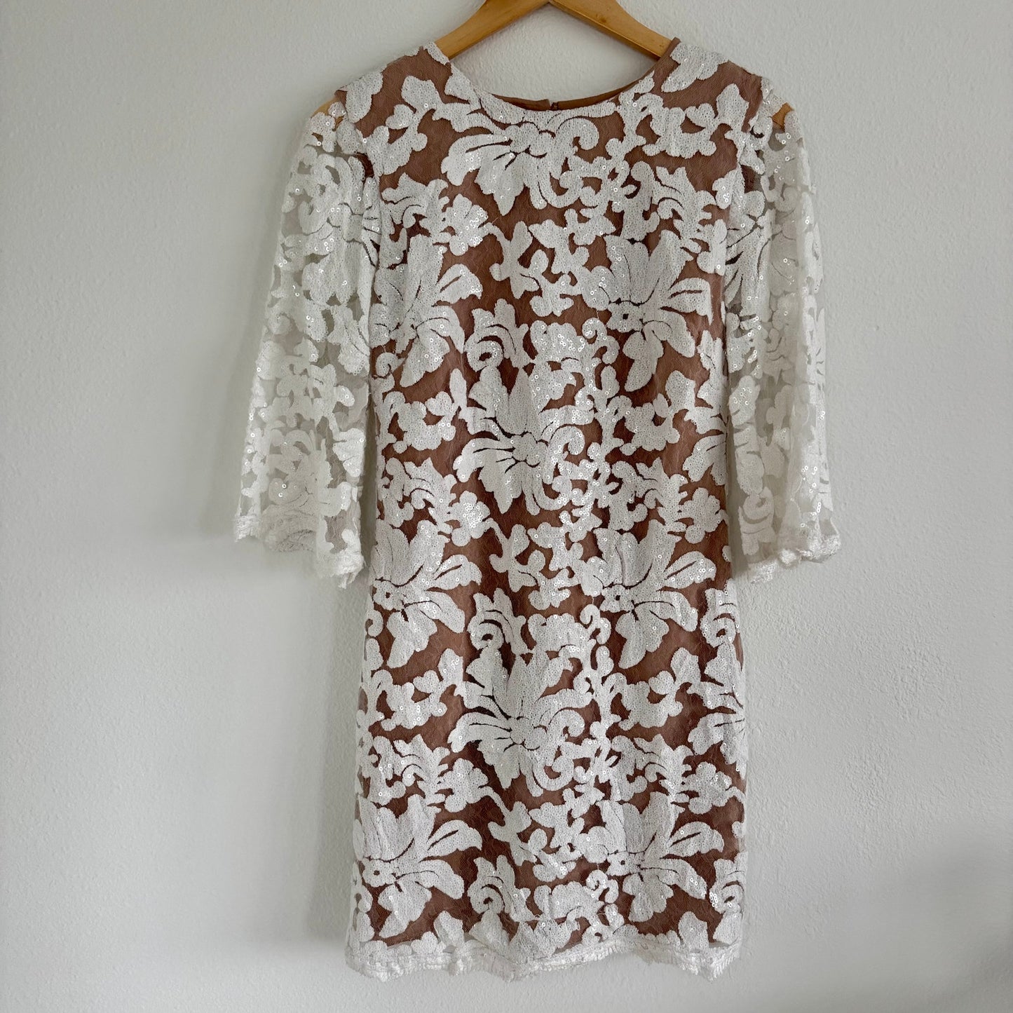 Dress the Population White Sequin Embroidery Bridal Party Dress Size Small